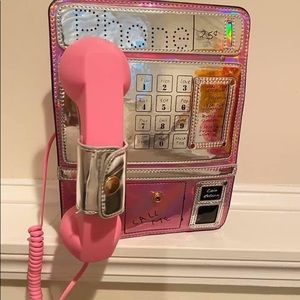 This is a cute purse.